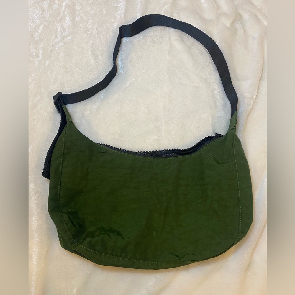 BAGGU Bay Laurel Medium Crescent Bag - Picture 6 of 15
